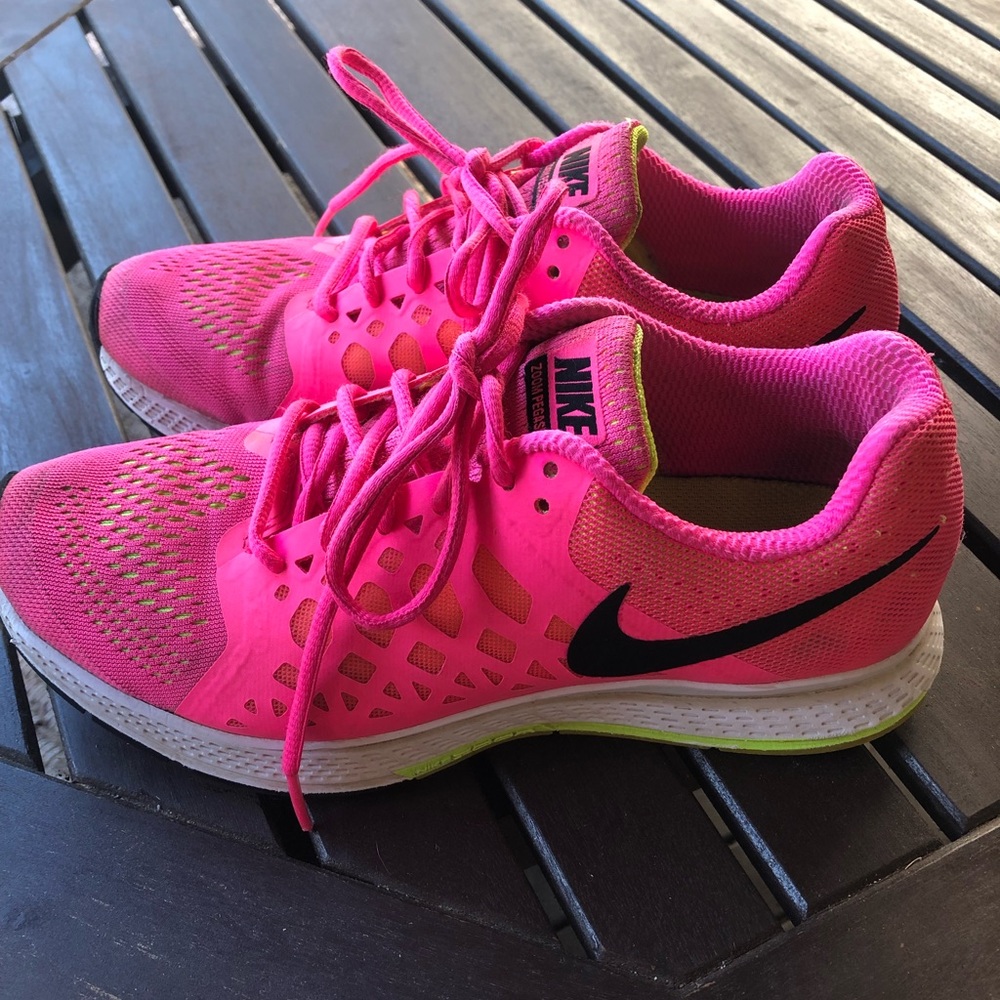 Pink Nike Zoom Pegasus 31